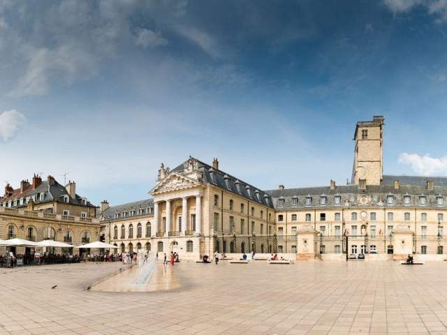 Visiter Dijon et ses alentours, Maison Philippe Le Bon en Bourgogne